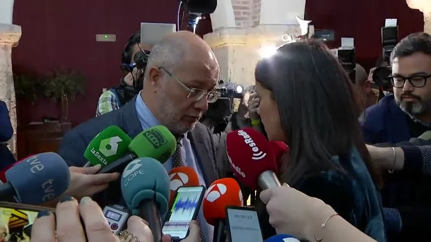 La tensa conversación entre Inés Arrimadas y su rival en Ciudadanos, Francisco Igea La tensa conversación entre Inés Arrimadas y su rival en Ciudadanos, Francisco Igea