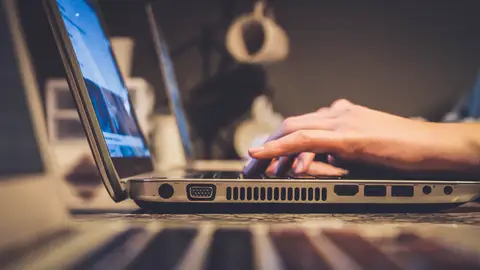 Si confias en internet eres vulnerable Si confias en internet eres vulnerable