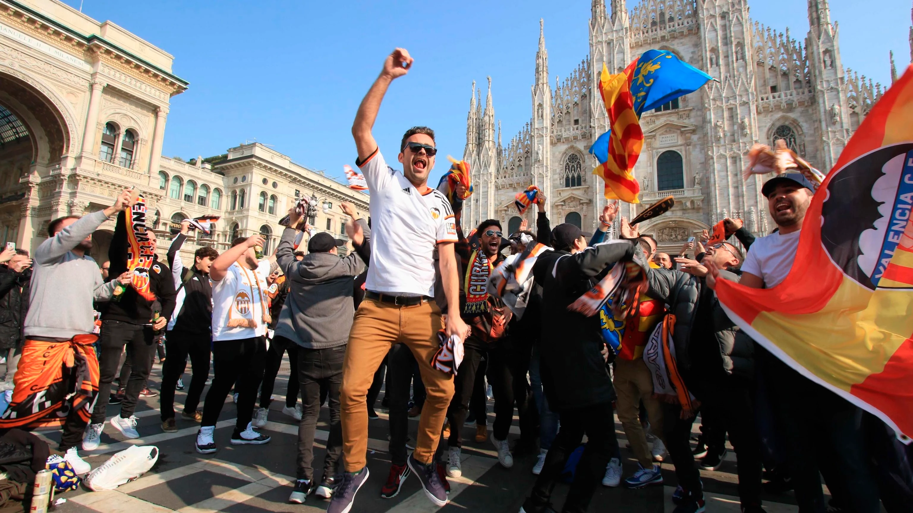 Aficionados del Valencia en Milán Aficionados del Valencia en Milán
