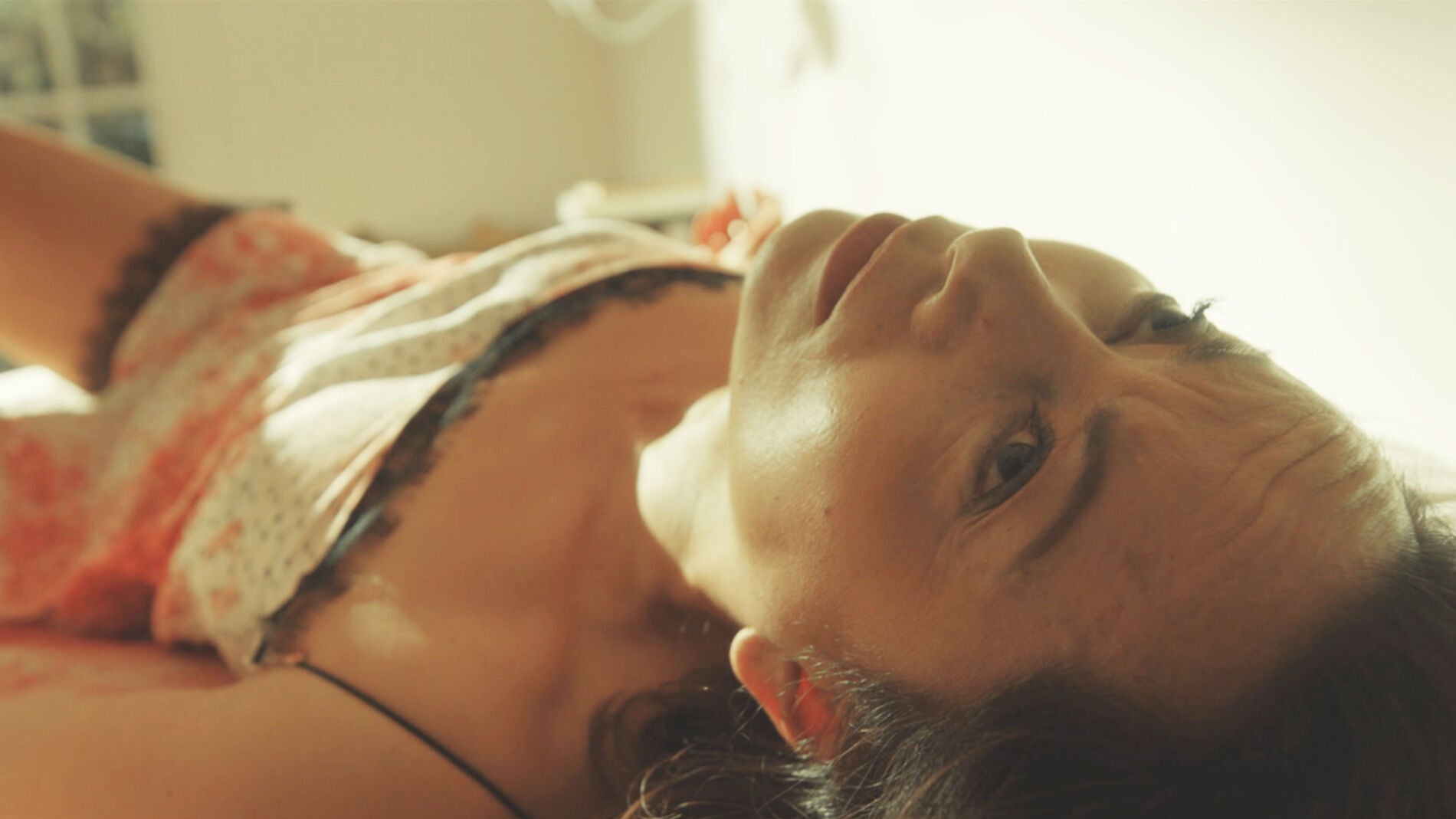 El siniestro momento en el que Paloma despierta al lado de un cad&aacute;ver desnudo 