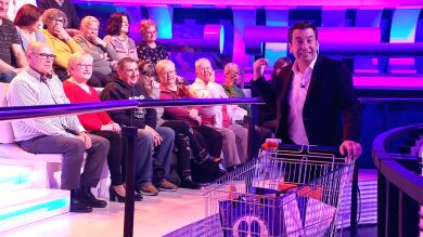 Un ataque de risa interrumpe a Arturo Valls en pleno '¡Ahora caigo!'