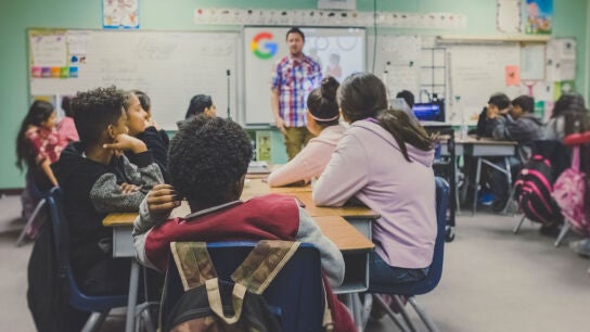 Acusan a Google de espionaje generalizado a ni&ntilde;os en colegios y en sus casas.