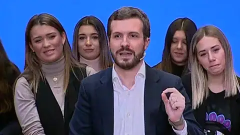 Pablo Casado respalda en público a Cayetana Álvarez de Toledo: "Es una extraordinaria portavoz" Pablo Casado respalda en público a Cayetana Álvarez de Toledo: "Es una extraordinaria portavoz"