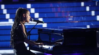 Nerea Rodríguez brilla al piano como Alicia Keys en ‘Fallin’