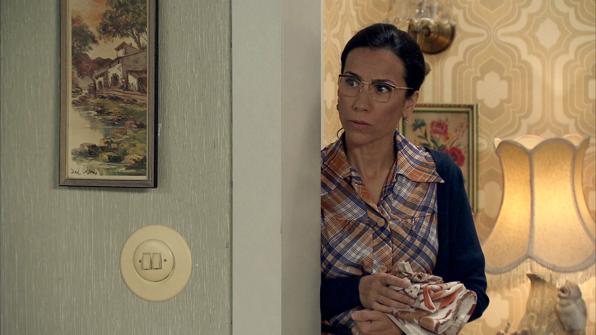 Manolita, alarmada tras escuchar la conversaci&oacute;n privada de Marisol