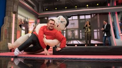 El Monaguillo sorprende con su equipo de luchadores de sumo acrobático en 'El Hormiguero 3.0'