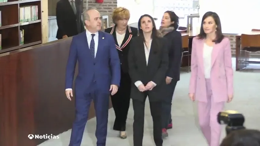 La reina Letizia e Irene Montero en un acto por el Día de la Mujer La reina Letizia e Irene Montero en un acto por el Día de la Mujer