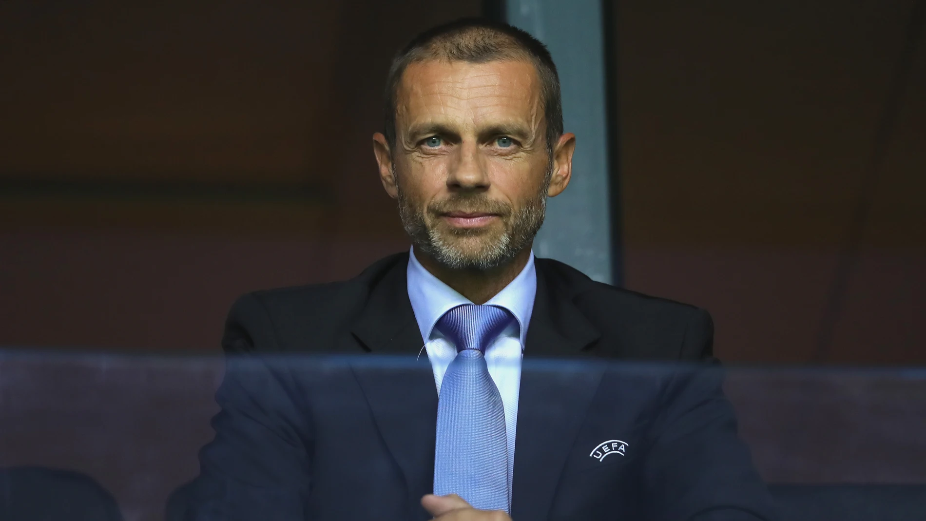 Aleksander Ceferin viendo un partido de la UEFA Super Cup Aleksander Ceferin viendo un partido de la UEFA Super Cup