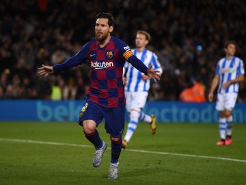 Messi celebra su gol de penalti ante la Real Sociedad