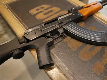 Imagen de un fusil AK-47 Imagen de un fusil AK-47