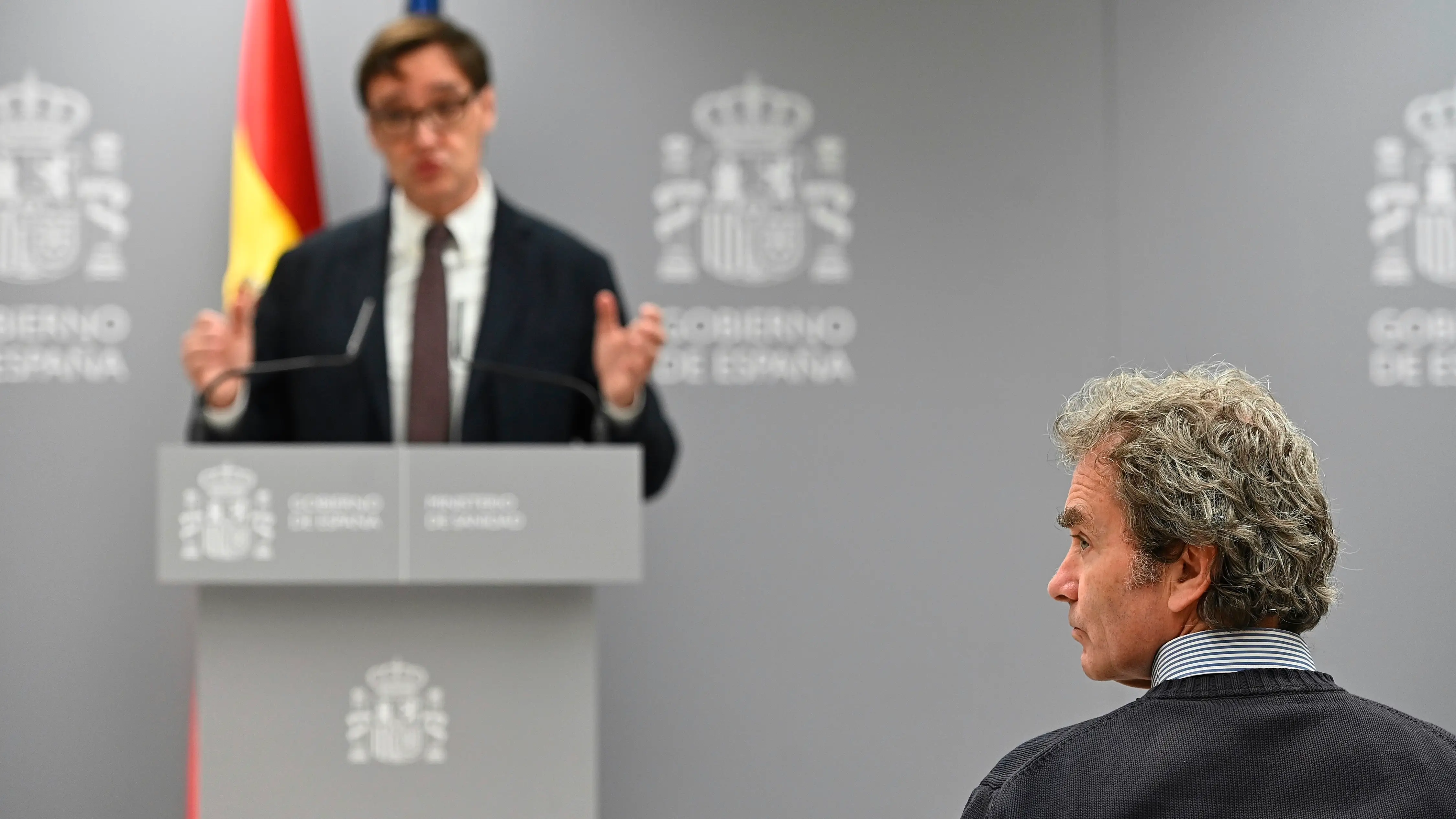 Fernando Sim&oacute;n, durante la comparecencia de Salvador Illa