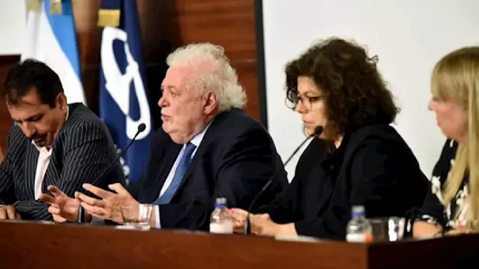 Imagen del ministro de Salud de Argentina, Ginés González García. Imagen del ministro de Salud de Argentina, Ginés González García.