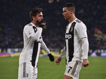 Dybala y Cristiano, durante un partido de la Juventus