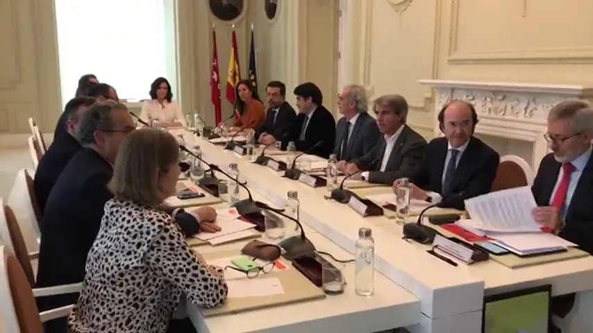 El Gobierno de Madrid convoca un Consejo extraordinario para analizar la situación del coronavirus El Gobierno de Madrid convoca un Consejo extraordinario para analizar la situación del coronavirus