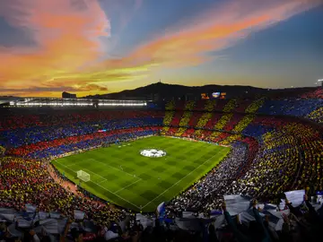 El Camp Nou en un encuentro de la Champions League El Camp Nou en un encuentro de la Champions League