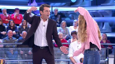 Arturo Valls y Elena crean el bucle más romántico jamás visto en '¡Ahora caigo!' 