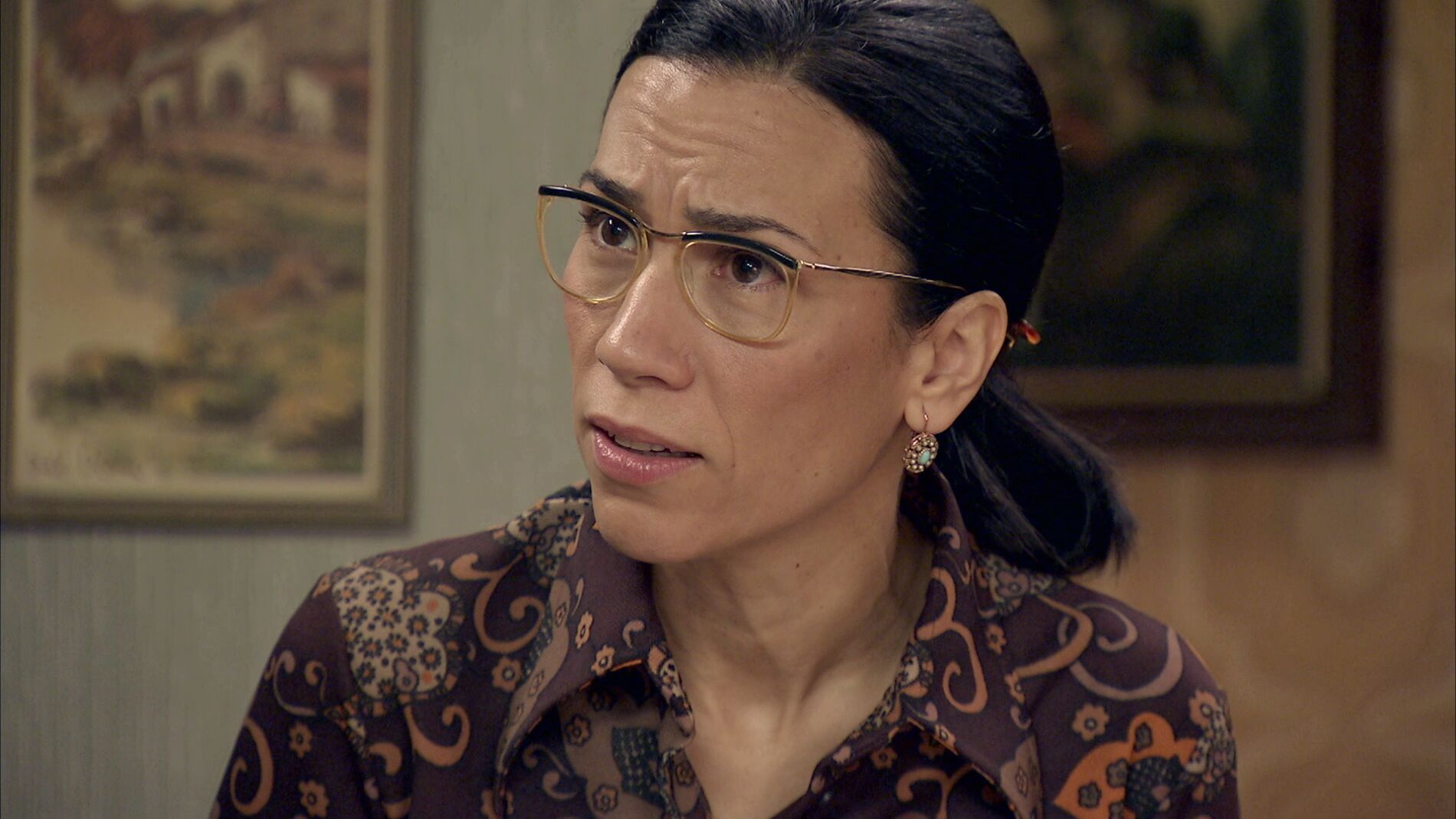 Manolita defiende a Luisita y le pide comprensión a Marcelino