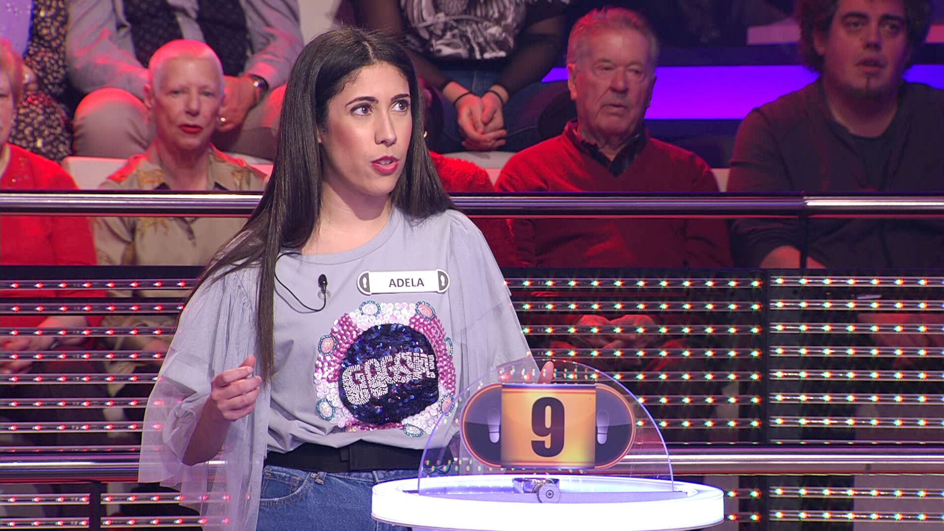 La extra&ntilde;a habilidad de Adela en '&iexcl;Ahora caigo!': le sale la voz de Amaya Montero cuando canta rock duro