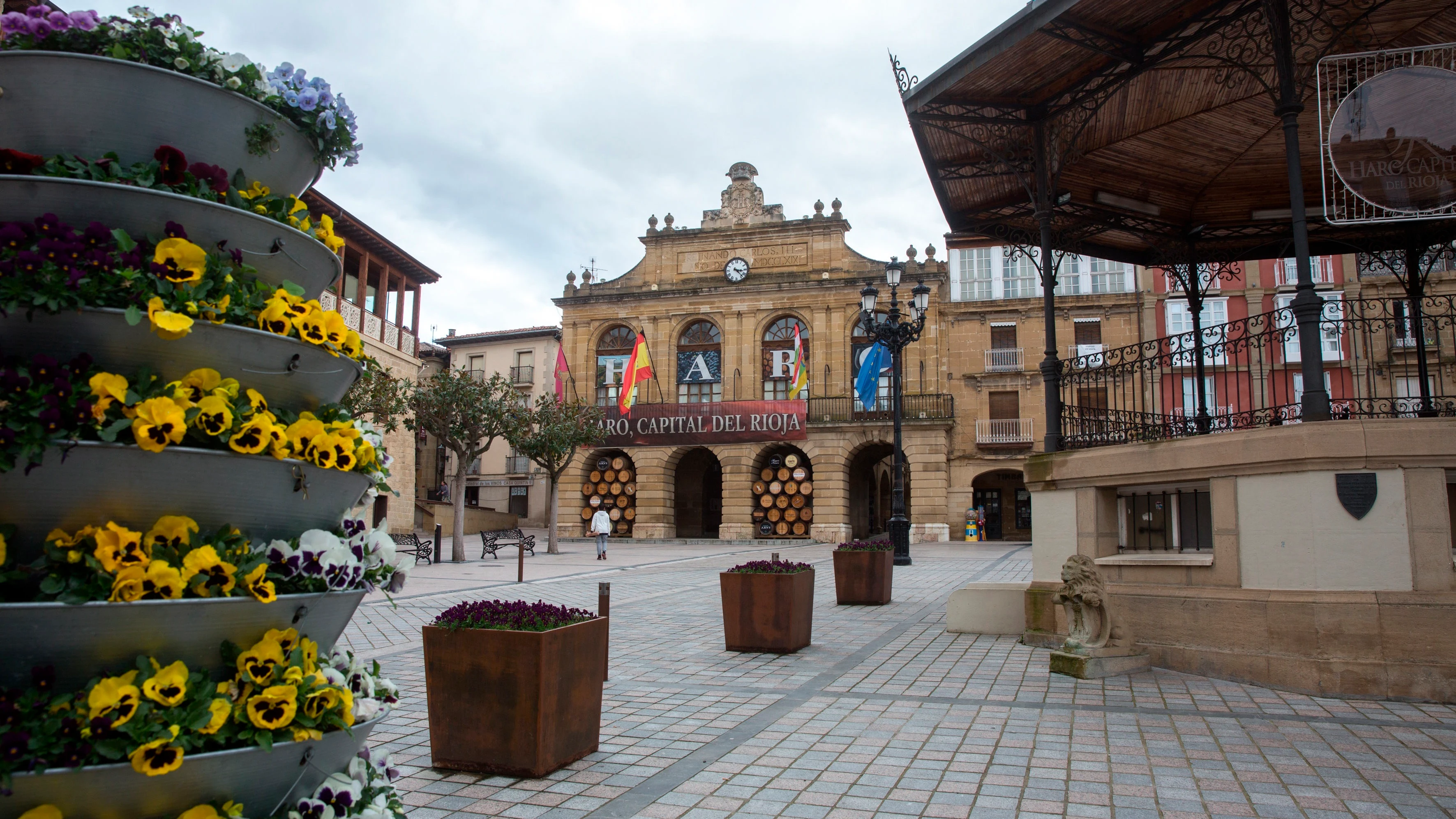 La plaza de la localidad de Haro vac&iacute;a