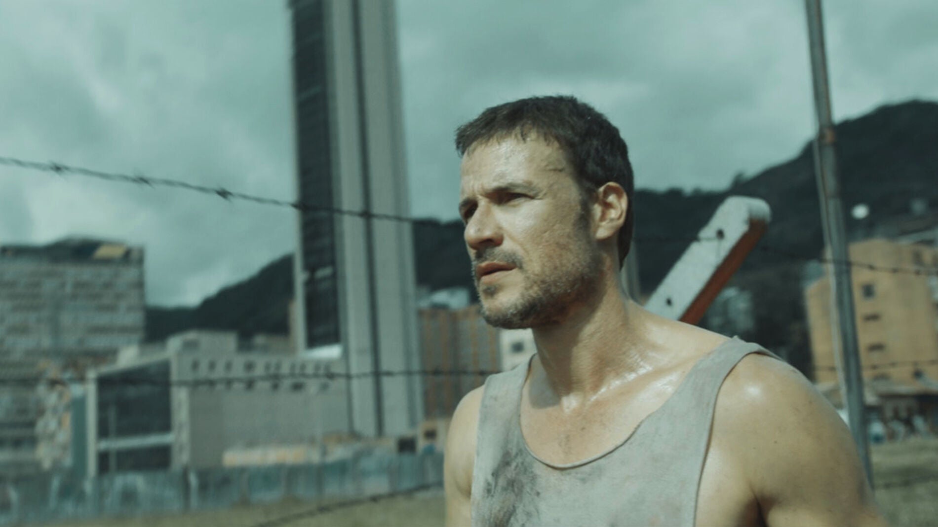 Antonio dispuesto a encontrar a Soledad tras huir de prisión