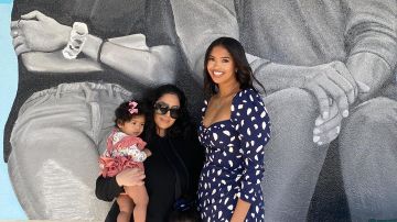Vanessa Bryant con sus hijas