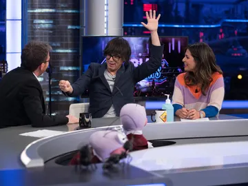 Pablo Motos rescata un vídeo de Nuria Roca con el que consigue 'avergonzarla' en 'El Hormiguero 3.0' Pablo Motos rescata un vídeo de Nuria Roca con el que consigue 'avergonzarla' en 'El Hormiguero 3.0'