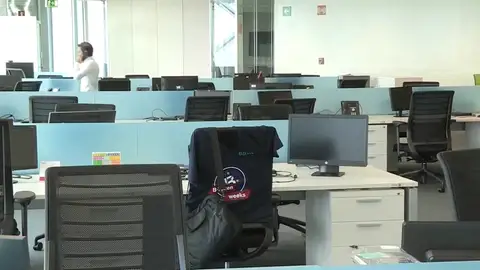 El Gobierno tomará medidas para facilitar el teletrabajo tras los casos con coronavirus El Gobierno tomará medidas para facilitar el teletrabajo tras los casos con coronavirus