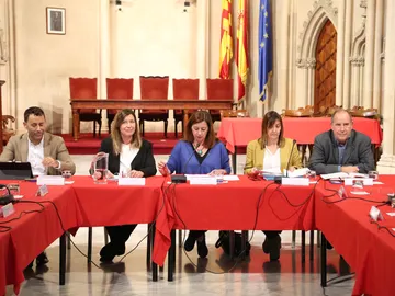La presidenta del Govern, Francina Armengol, junto a la Consellera de Salud, Patricia Gómez, en la primera reunión de la comisión interinstitucional del coronavirus en Baleares. La presidenta del Govern, Francina Armengol, junto a la Consellera de Salud, Patricia Gómez, en la primera reunión de la comisión interinstitucional del coronavirus en Baleares.