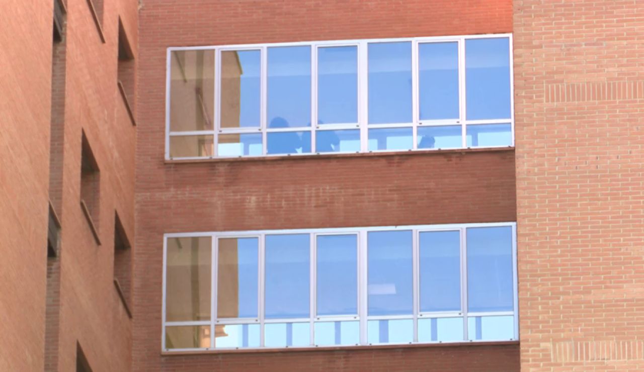 El coronavirus comienza a saturar los hospitales madrileños mientras los sanitarios denuncian la falta de material desechable