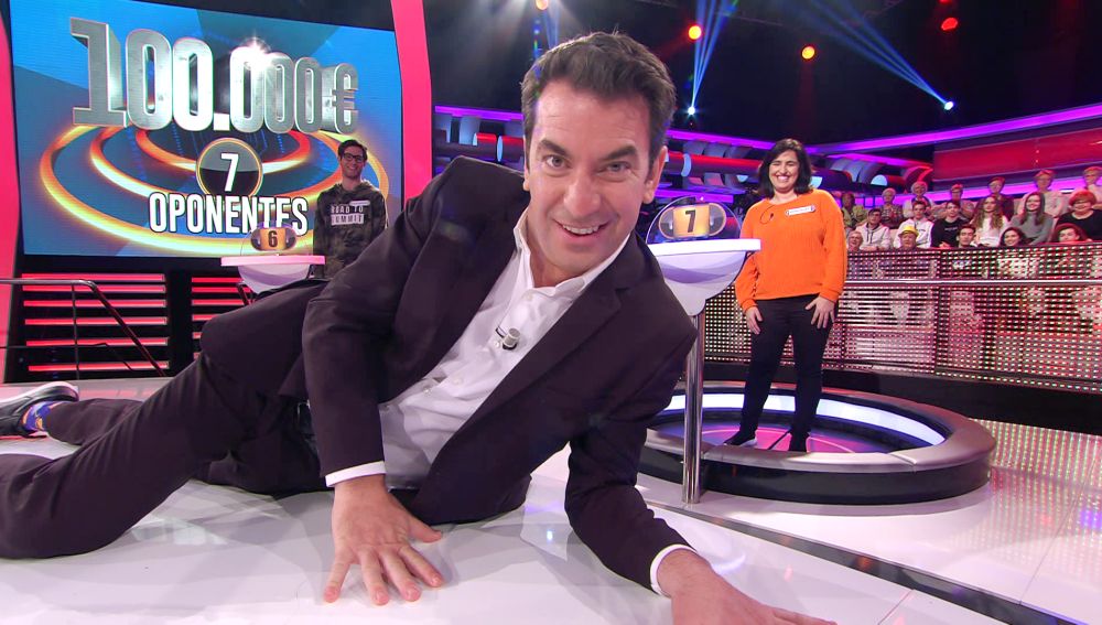 Arturo Valls, a punto de dejarse sus 'pilotes': su guiño al youtuber Miquel Montoro en '¡Ahora caigo!'