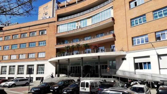 Vista de la entrada del Hospital de Fundaci&oacute;n Jim&eacute;nez D&iacute;az, este mi&eacute;rcoles en Madrid
