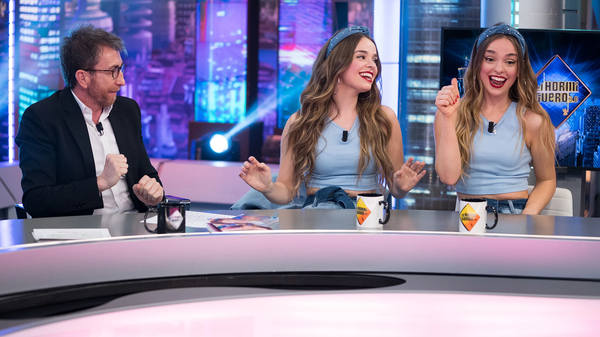 Twin Melody interpretan en euskera 'Ilargia' en directo en 'El Hormiguero 3.0'