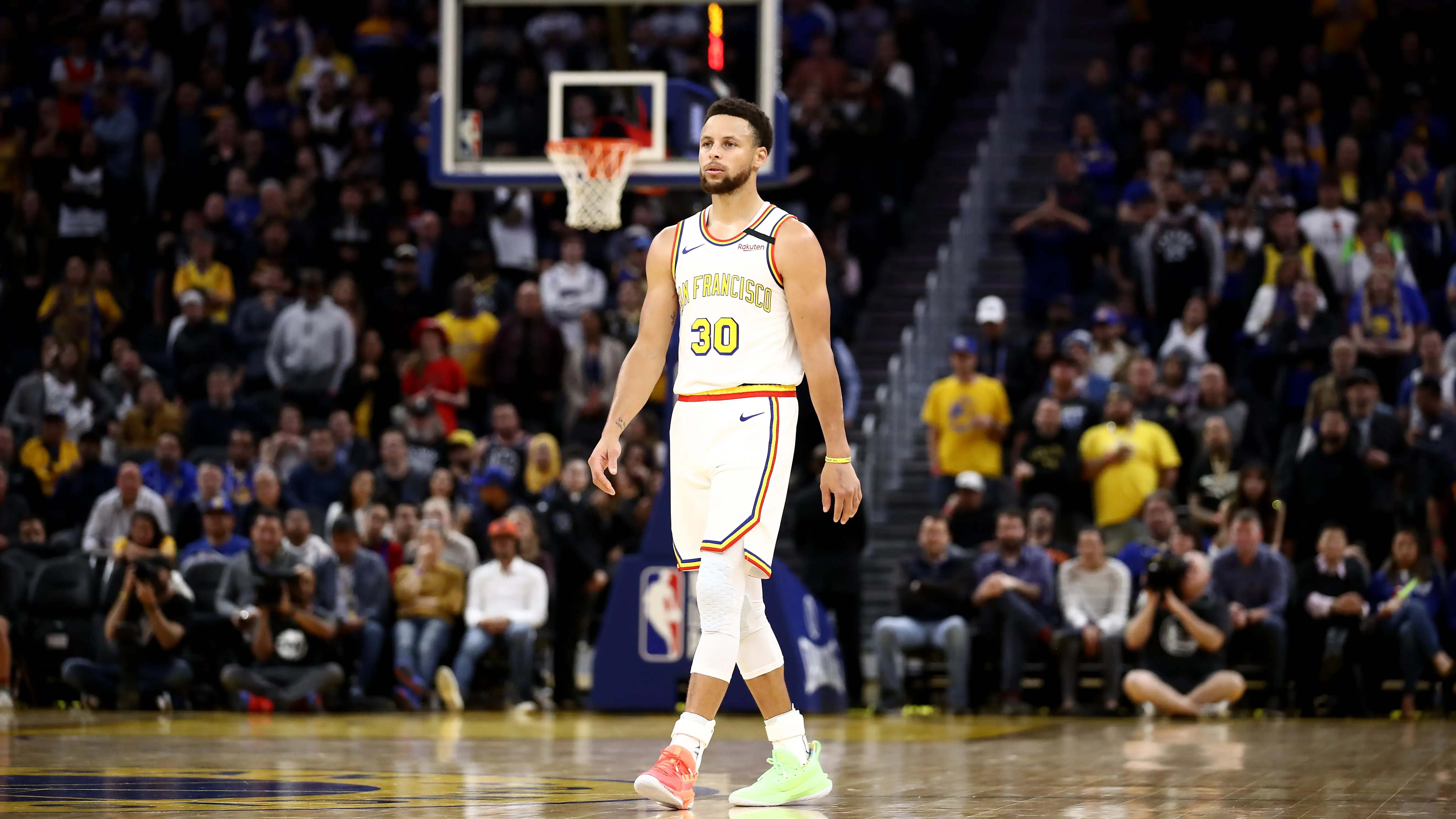 Stephen Curry en el estadio de Golden State Warriors