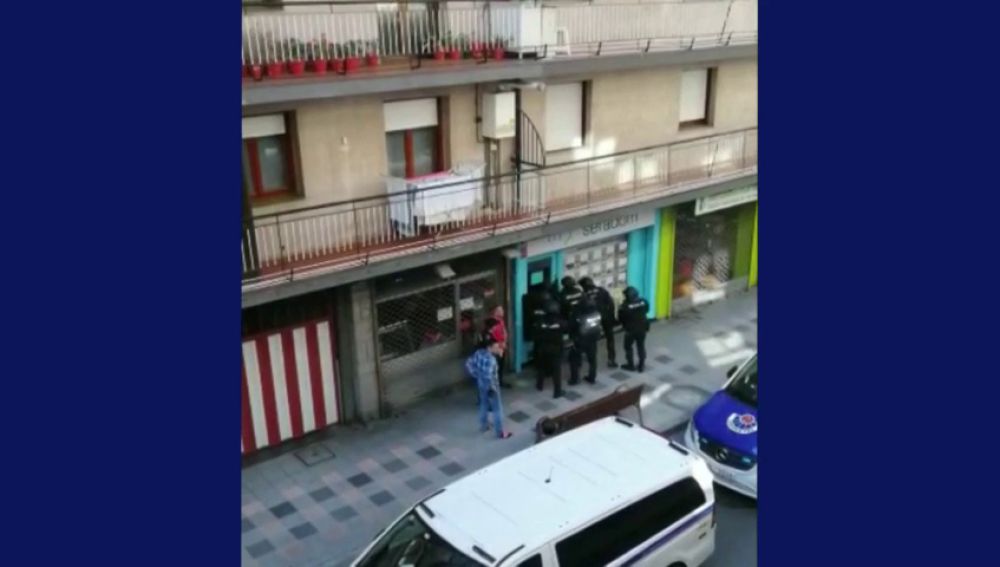 Detenido el marido de una mujer asesinada junto a su hija en Abanto, Vizcaya, en un presunto nuevo caso de violencia machista