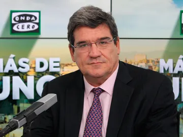 José Luis Escrivá en los estudios de Onda Cero José Luis Escrivá en los estudios de Onda Cero