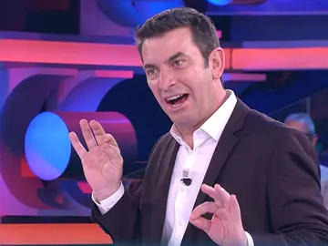 ¿Caerías por la trampilla? De Chavela Vargas a Melendi en esta 'Palabra gallina' en ¡Ahora caigo! ¿Caerías por la trampilla? De Chavela Vargas a Melendi en esta 'Palabra gallina' en ¡Ahora caigo!