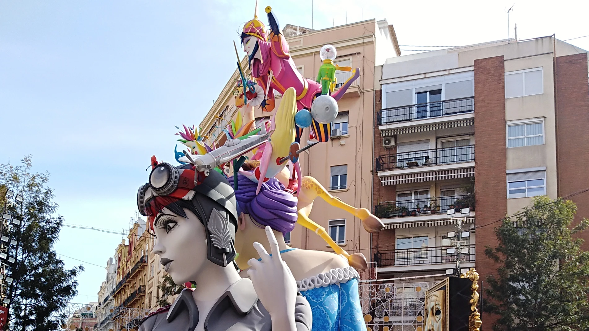 Las fallas siguen sin plantar en las calles de la ciudad de València. Las fallas siguen sin plantar en las calles de la ciudad de València.
