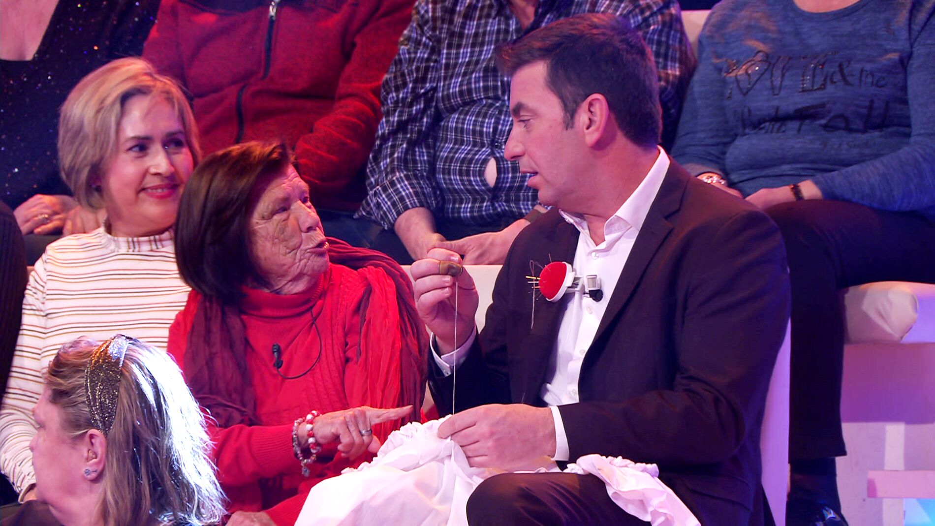 El consejo de sostenibilidad por el que Arturo Valls tiene un surrealista percance en '&iexcl;Ahora caigo!' 