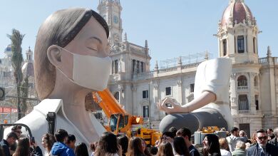 Cremá a 'puerta cerrada' de la falla del Ayuntamiento de Valencia por el coronavirus