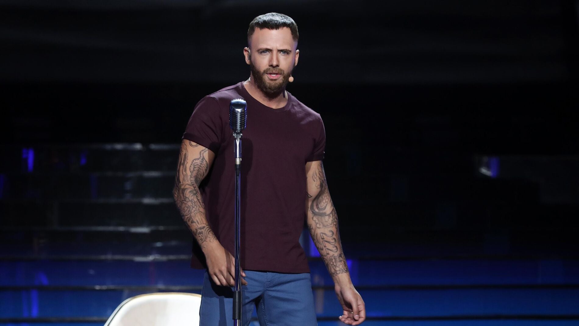 El potente discurso feminista de Jorge Gonz&aacute;lez como Maroon 5 en 'Girls like you'