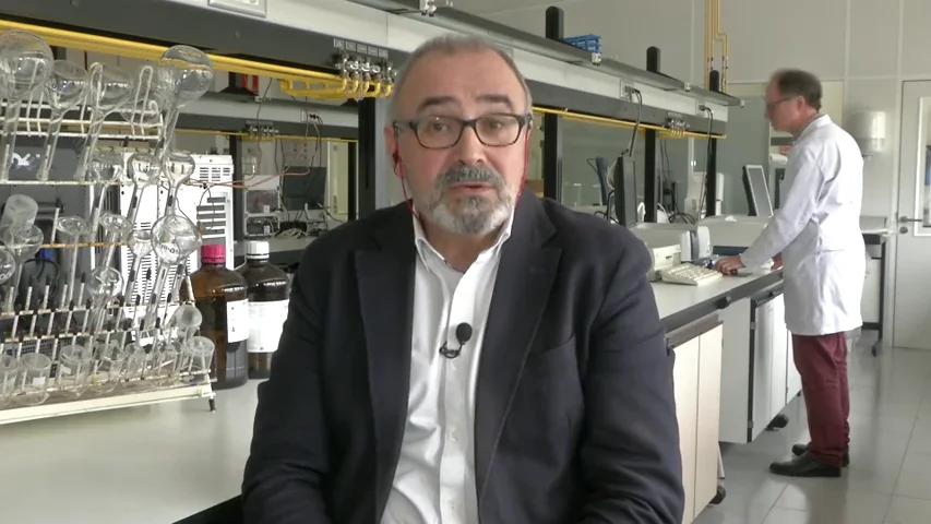 Un catedrático de Microbiología desmonta las teorías de la conspiración y aporta datos tranquilizadores sobre el coronavirus Un catedrático de Microbiología desmonta las teorías de la conspiración y aporta datos tranquilizadores sobre el coronavirus