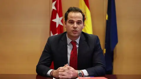 Ignacio Aguado: "Pido comprensión, paciencia y confianza a todos los madrileños" Ignacio Aguado: "Pido comprensión, paciencia y confianza a todos los madrileños"