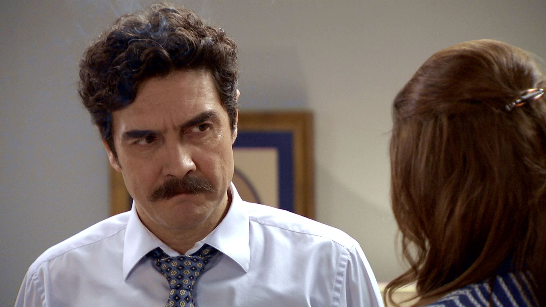 Armando descubre la mentira de Lourdes pero se le escapa la traici&oacute;n de Irene