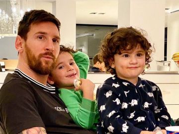 Lionel Messi, con sus hijos