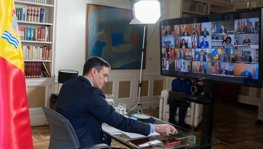 Pedro Sánchez, durante la videoconferencia con los presidentes autonómicos
