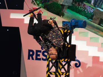 La larga lista de insultos de Silvia Abril durante la divertida prueba de ‘Me resbala’ La larga lista de insultos de Silvia Abril durante la divertida prueba de ‘Me resbala’