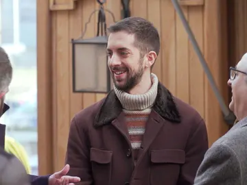 El cameo más sorprendente: David Broncano y su equipo de 'La Resistencia' viajan al año 1977 en 'Amar es para siempre' El cameo más sorprendente: David Broncano y su equipo de 'La Resistencia' viajan al año 1977 en 'Amar es para siempre'