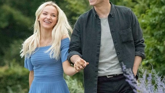 Dove Cameron y Thomas Doherty de 'Los Descendientes' Dove Cameron y Thomas Doherty de 'Los Descendientes'