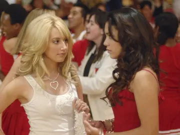 Ashley Tisdale y Vanessa Hudgens en 'High School Musical' Ashley Tisdale y Vanessa Hudgens en 'High School Musical'