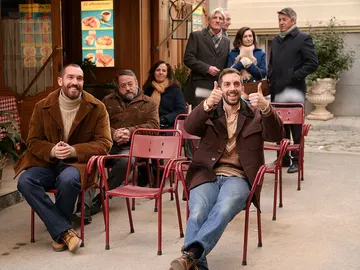 Así ha sido el paso de David Broncano y el equipo de 'La Resistencia' por 'Amar es para siempre' Así ha sido el paso de David Broncano y el equipo de 'La Resistencia' por 'Amar es para siempre'